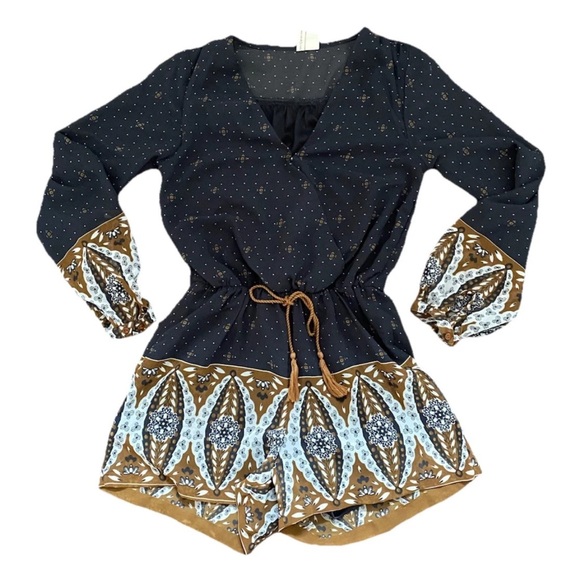 Japna Pants - EUC Japan Jumper Romper Shorts Women’s Size S Ajrakh style Paisley Print Boho